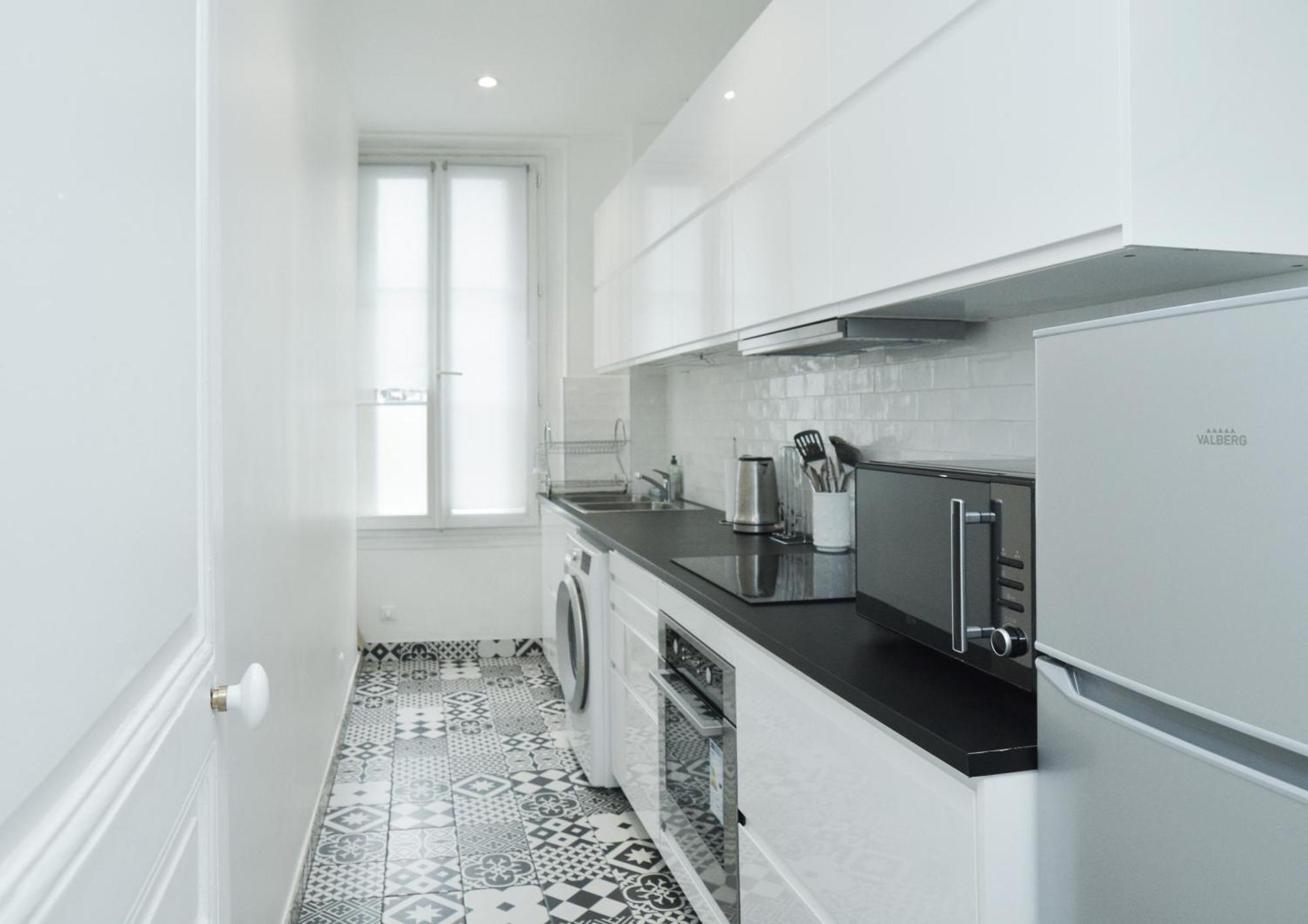 Appartamento -votre Nid Familial Parisien - Batignolles Parigi